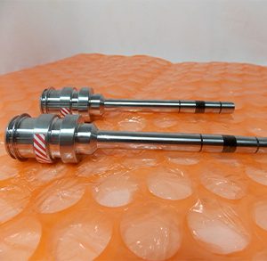 LOT OF 2 Intuitive Surgical 420254-04 (10)VE184306 8mm REGULAR CANNULA (LAM-5)