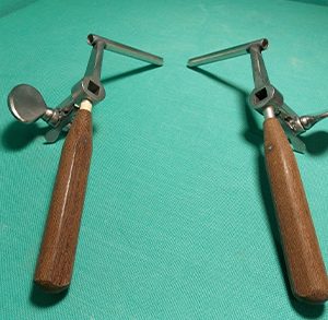 AESCULAP WOOD HANDEL DRILL GUIDE LEFT AND RIGHT 901 & 897 (LAM-2430)