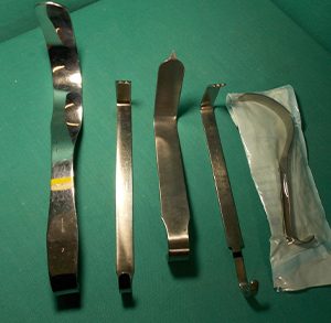LOT OF 5 of Surgical Medical Retractors (LAM-2469)