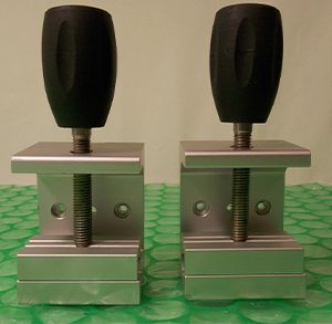 LOT OF 2 HP Philips Pole Clamp 5061-8362 / 5061-8363 (LAM-159)