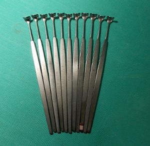 LOT OF 10 Retractor straight Neuro-Surgical Instruments (LAM-2472)